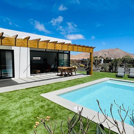 Bungalow + Piscina Independiente Ла-Олива Экстерьер фото